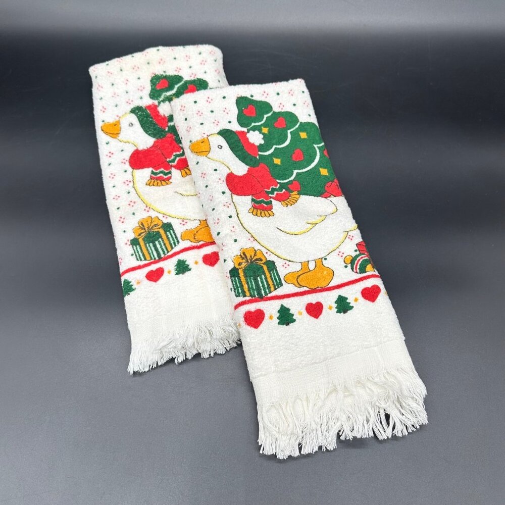 Vintage Christmas Goose Hand Towels Set Of 2 Taiwan 1980s Cotton Red White